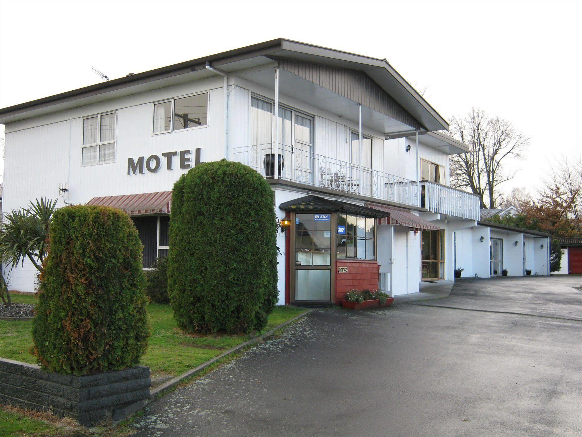 Adelphi Motel Tauposjön Exteriör bild